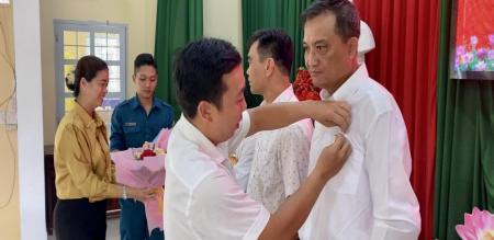 ĐẢNG ỦY PHƯỜNG AN HÒA TỔ CHỨC LỄ TRAO HUY HIỆU ĐẢNG ĐỢT 19/5 NHÂN KỶ NIỆM NGÀY SINH CHỦ TỊCH HỒ CHÍ MINH ĐẢNG ỦY PHƯỜNG AN HÒA TỔ CHỨC LỄ TRAO HUY HIỆU ĐẢNG ĐỢT 19/5 NHÂN KỶ NIỆM NGÀY SINH CHỦ TỊCH HỒ CHÍ MINH